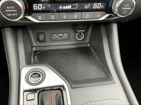 Used 2024 Nissan Sentra SR w/ SR Premium Package FWD image 18