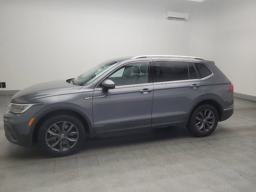 Used 2022 Volkswagen Tiguan SE AWD/4WD image 2