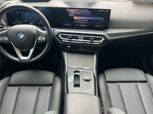 Used 2024 BMW i4 eDrive35 w/ Premium Package image 15