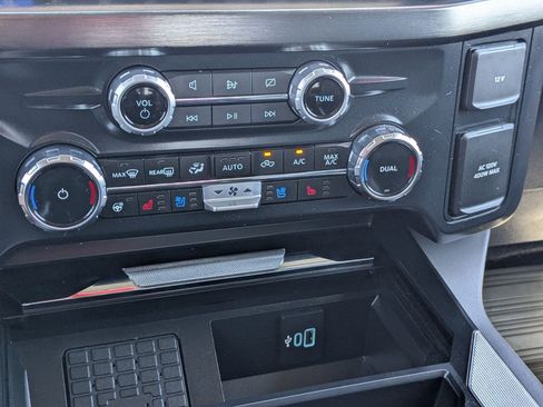 Used 2023 Ford F350 Lariat w/ Sport Appearance Package image 24