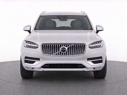 Certified 2024 Volvo XC90 B5 Plus w/ Protection Package Premier AWD/4WD image 5