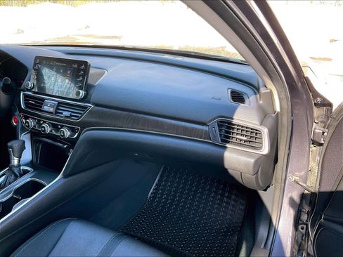 Certified 2019 Honda Accord EX image 12