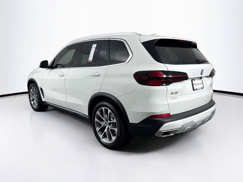 Used 2024 BMW X5 xDrive40i w/ Premium Package AWD/4WD image 13