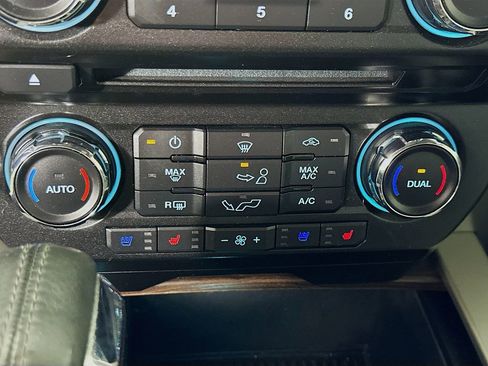 Used 2017 Ford F150 Lariat image 26