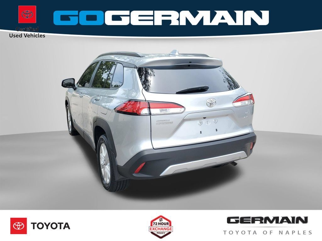 Certified 2024 Toyota Corolla Cross LE AWD/4WD image 11