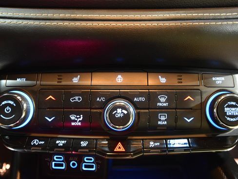 Used 2021 Dodge Durango GT image 34