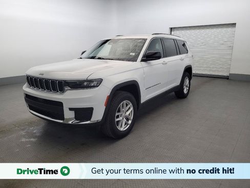 Used 2022 Jeep Grand Cherokee L Laredo w/ Luxury Tech Group I AWD/4WD image 1