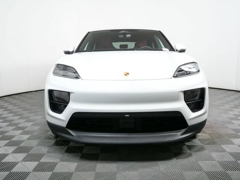 New 2026 Porsche Macan Electric image 35