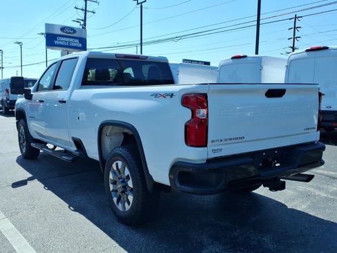 Used 2021 Chevrolet Silverado 2500 Custom w/ Custom Convenience Package AWD/4WD image 5