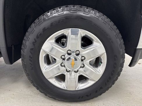 Used 2023 Chevrolet Silverado 2500 LTZ image 33