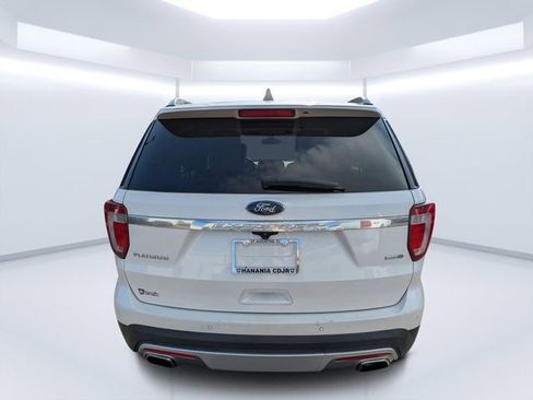 Used 2017 Ford Explorer Platinum image 4