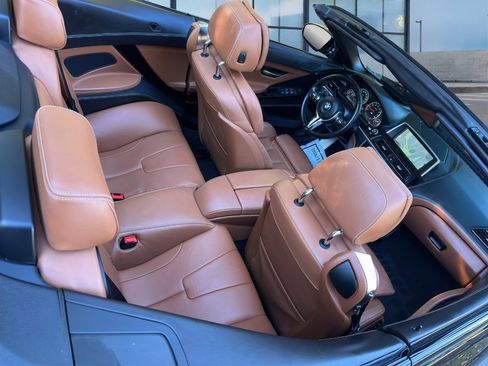 Used 2013 BMW M6 Convertible image 26