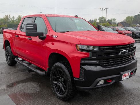 Used 2022 Chevrolet Silverado 1500 LT Trail Boss w/ Bed Protection Package AWD/4WD image 5