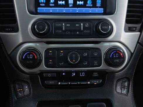 Used 2018 GMC Yukon XL SLT w/ Premium Edition AWD/4WD image 42