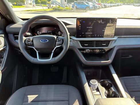 Used 2026 Ford Explorer ST-Line w/ ST-Line Street Pack AWD/4WD image 15