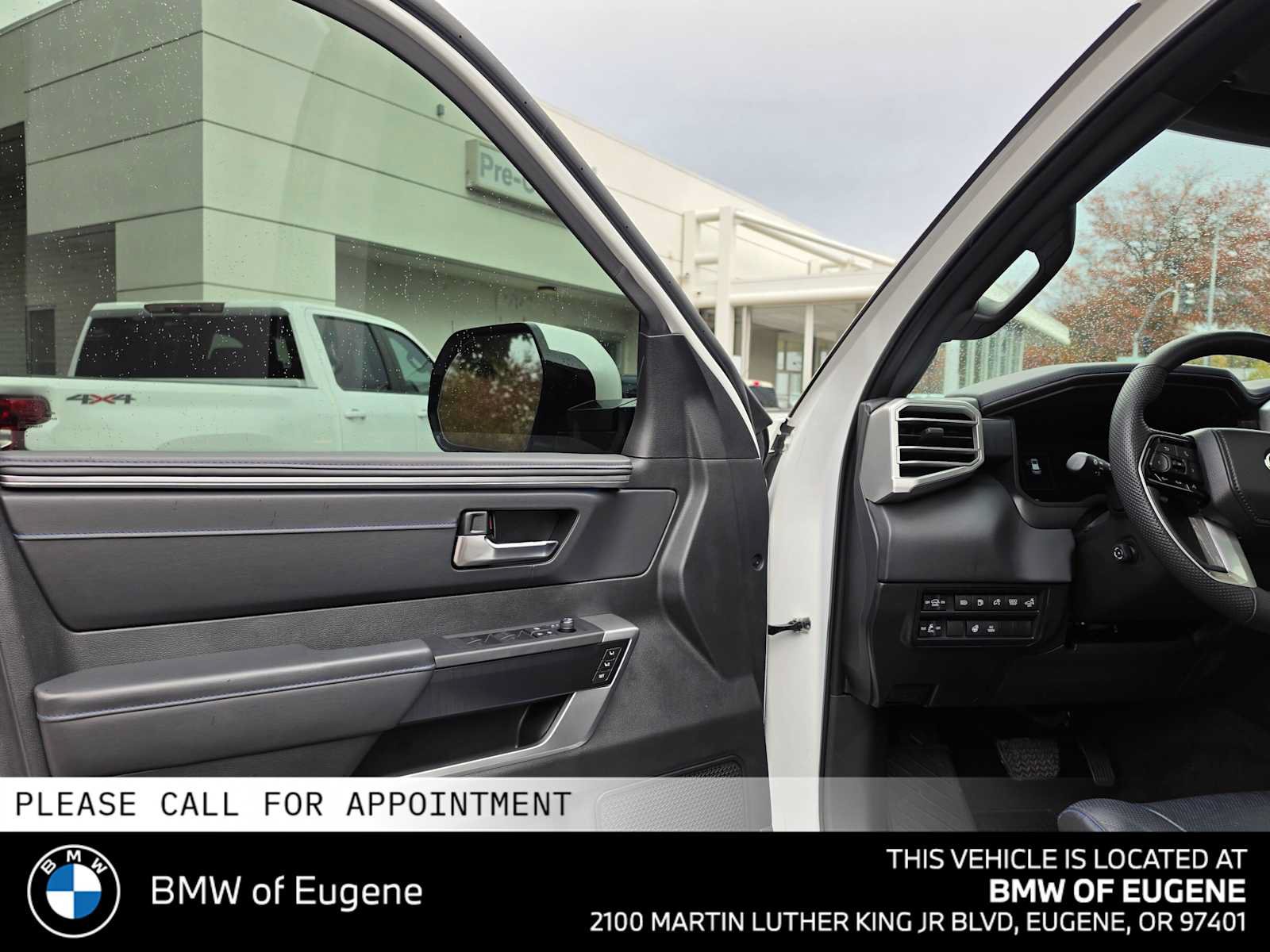 Used 2024 Toyota Sequoia Platinum AWD/4WD image 23