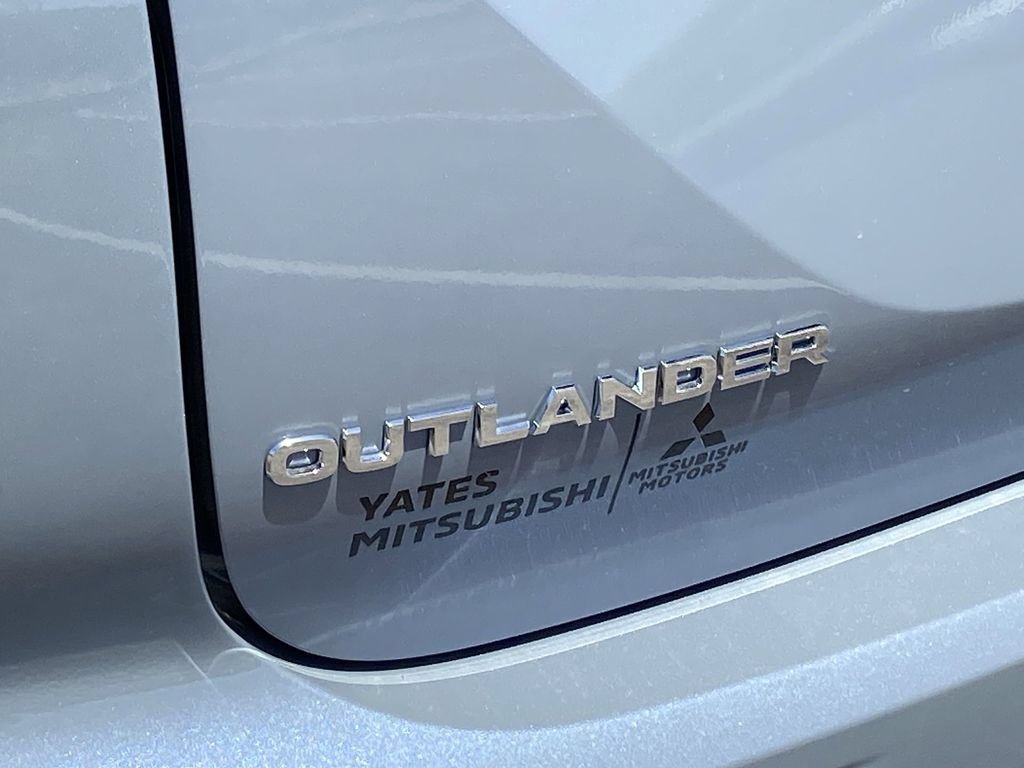 New 2026 Mitsubishi Outlander SE FWD image 29