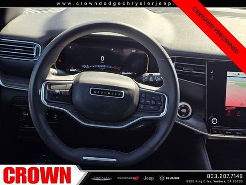 Certified 2024 Jeep Wagoneer L Series III w/ Flexible Seating Group image 18