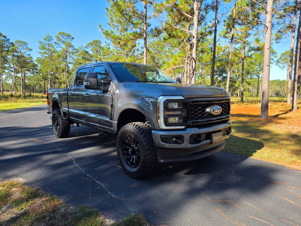 Used 2024 Ford F250 Lariat w/ Lariat Ultimate Package AWD/4WD image 7