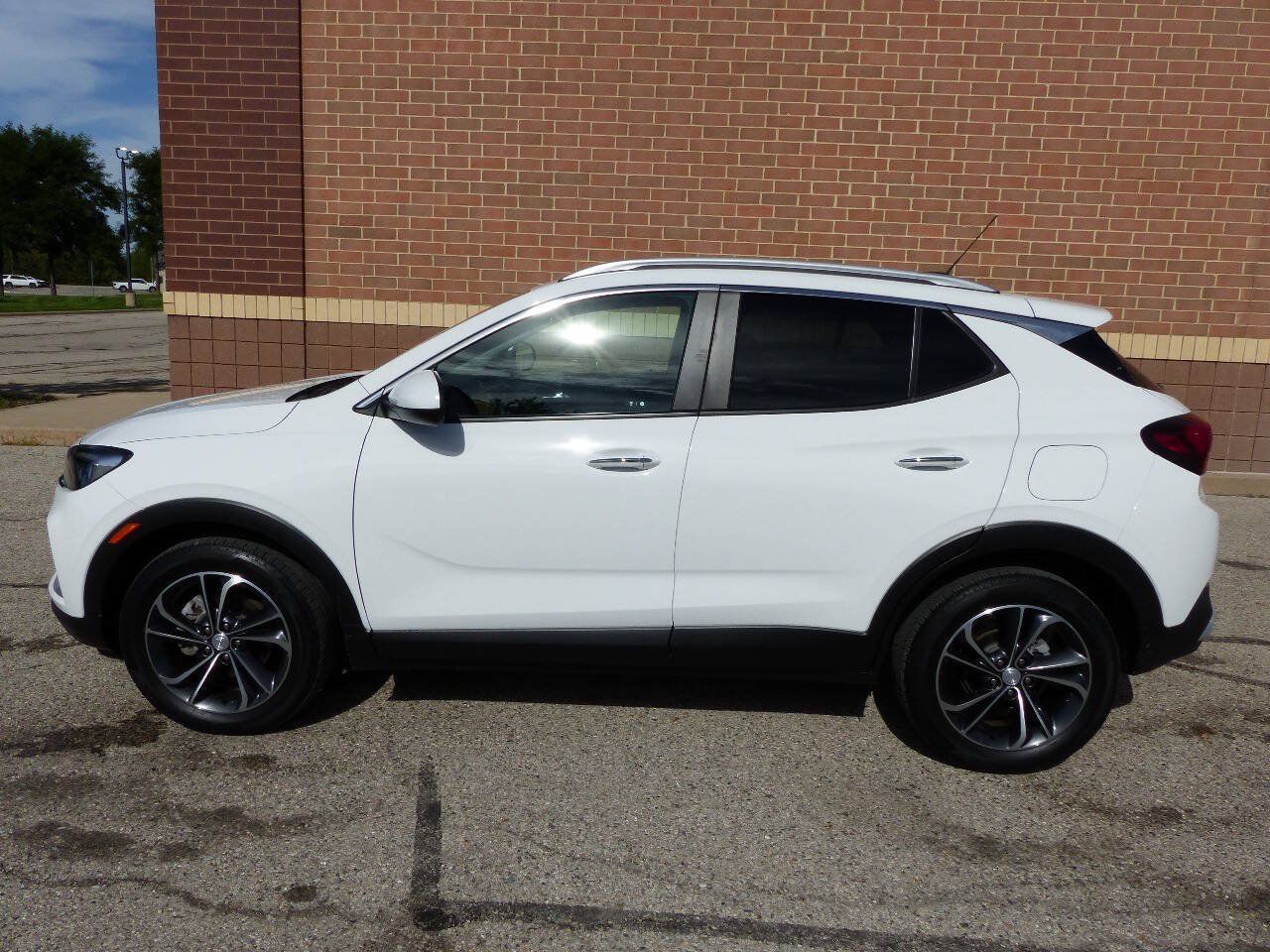 Used 2023 Buick Encore GX Select FWD image 5