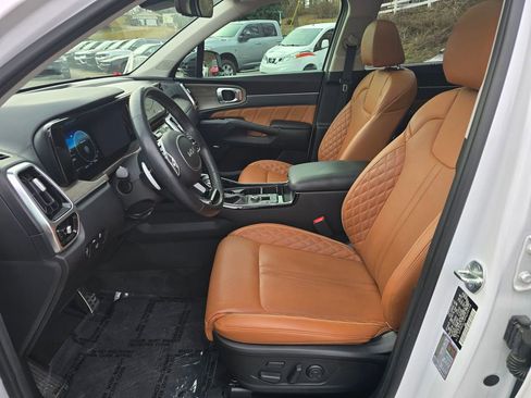 Used 2023 Kia Sorento SX Prestige image 4