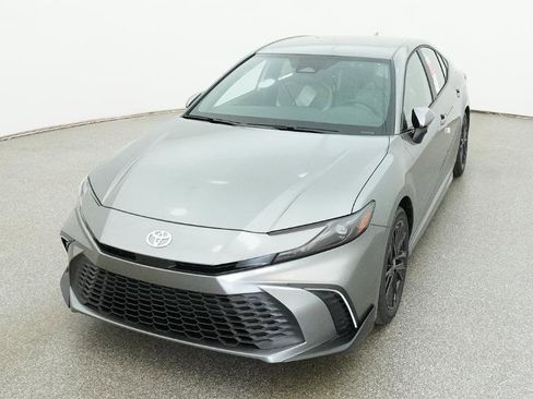 New 2026 Toyota Camry SE FWD image 3