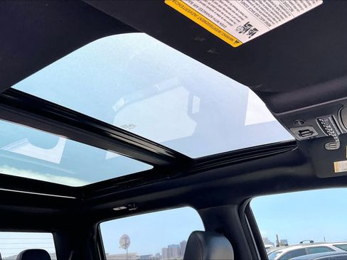 Used 2018 Ford F150 Raptor w/ Equipment Group 802A Luxury AWD/4WD image 30
