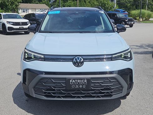 Certified 2025 Volkswagen Taos SE AWD/4WD image 25