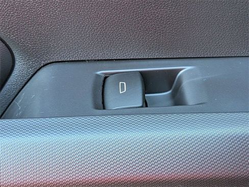 New 2026 GMC Canyon Elevation w/ Convenience Package image 28