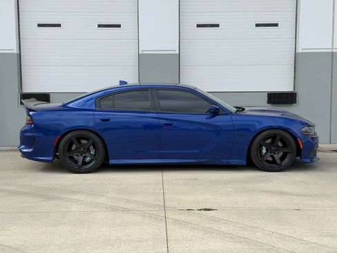 Used 2019 Dodge Charger Scat Pack RWD image 7