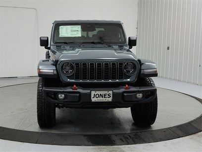 New 2026 Jeep Gladiator Rubicon w/ Steel Bumper Group