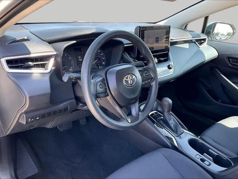Used 2025 Toyota Corolla LE FWD image 17