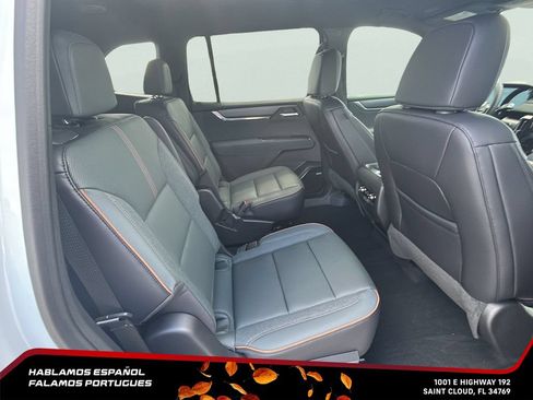 New 2026 GMC Acadia AT4 w/ Luxury Package AWD/4WD image 32