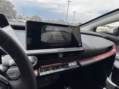 Used 2024 Toyota Prius Prime FWD image 20