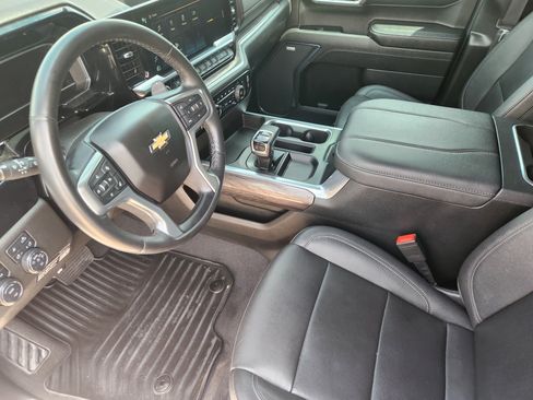 Used 2023 Chevrolet Silverado 1500 LTZ w/ LTZ Convenience Package II AWD/4WD image 14