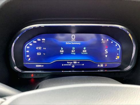 Used 2022 Chevrolet Suburban LT w/ Luxury Package image 23