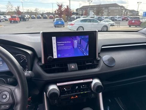 Used 2024 Toyota RAV4 LE image 14