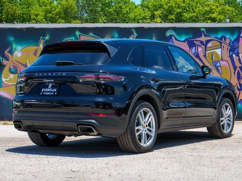 Used 2019 Porsche Cayenne S AWD/4WD image 12