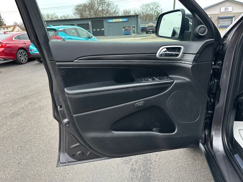 Used 2019 Jeep Grand Cherokee Limited image 20