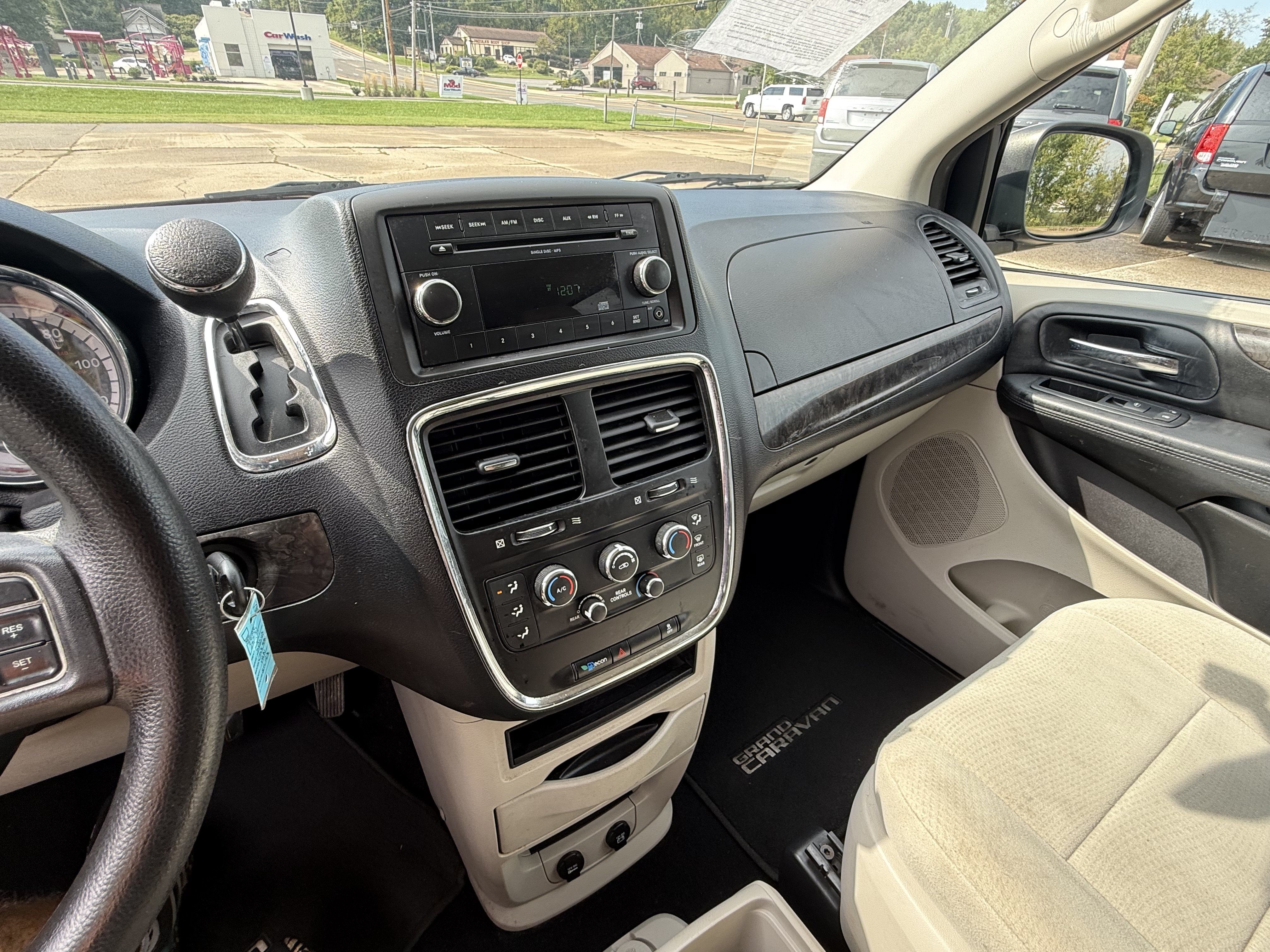 Used 2011 Dodge Grand Caravan Mainstreet FWD image 17