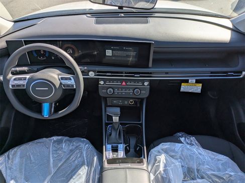 New 2026 Hyundai Tucson SE image 15