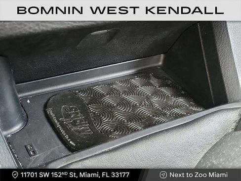 Used 2017 Toyota Tacoma SR image 24