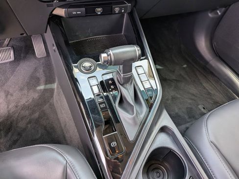 Certified 2024 Kia Niro EX FWD image 25
