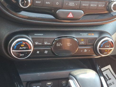 Used 2024 Kia Soul EX w/ Option Group 015 FWD image 17