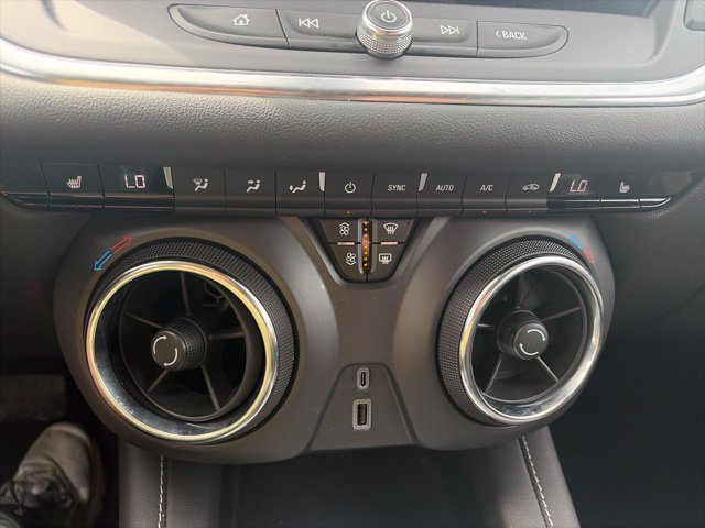 Used 2025 Chevrolet Blazer LT AWD/4WD image 23