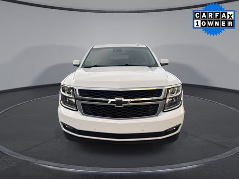 Used 2019 Chevrolet Suburban LT w/ Luxury Package image 16