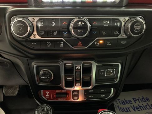 Used 2021 Jeep Gladiator Rubicon image 24
