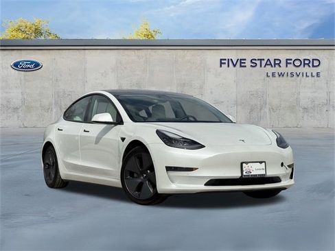 Used 2021 Tesla Model 3 Standard Range image 2