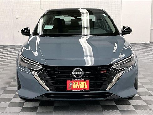 New 2025 Nissan Sentra SR w/ SR Premium Package FWD image 17