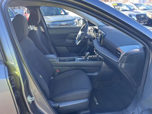 Used 2025 Nissan Kicks S image 34